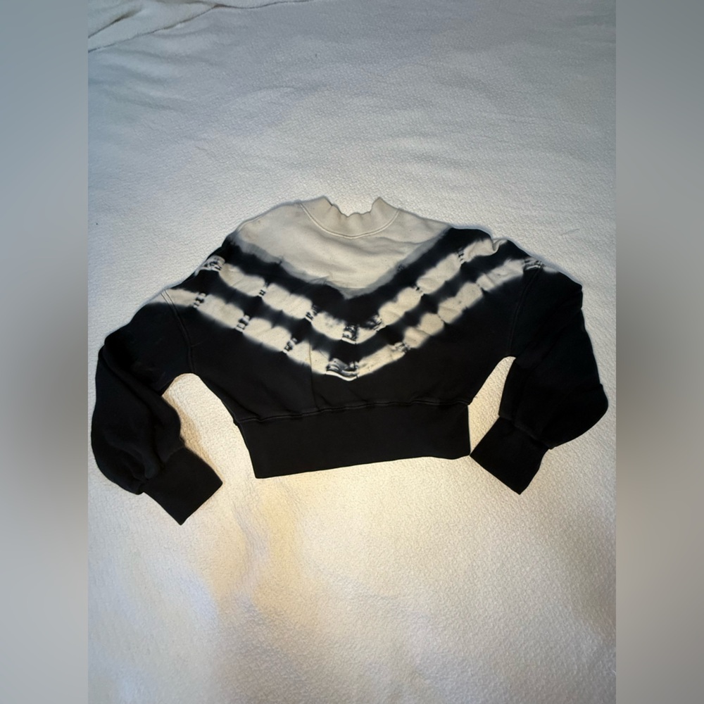 Fabletics Tie Dye Chevron Olivia Mock Neck Long-Sleeve Crop Pullover Small